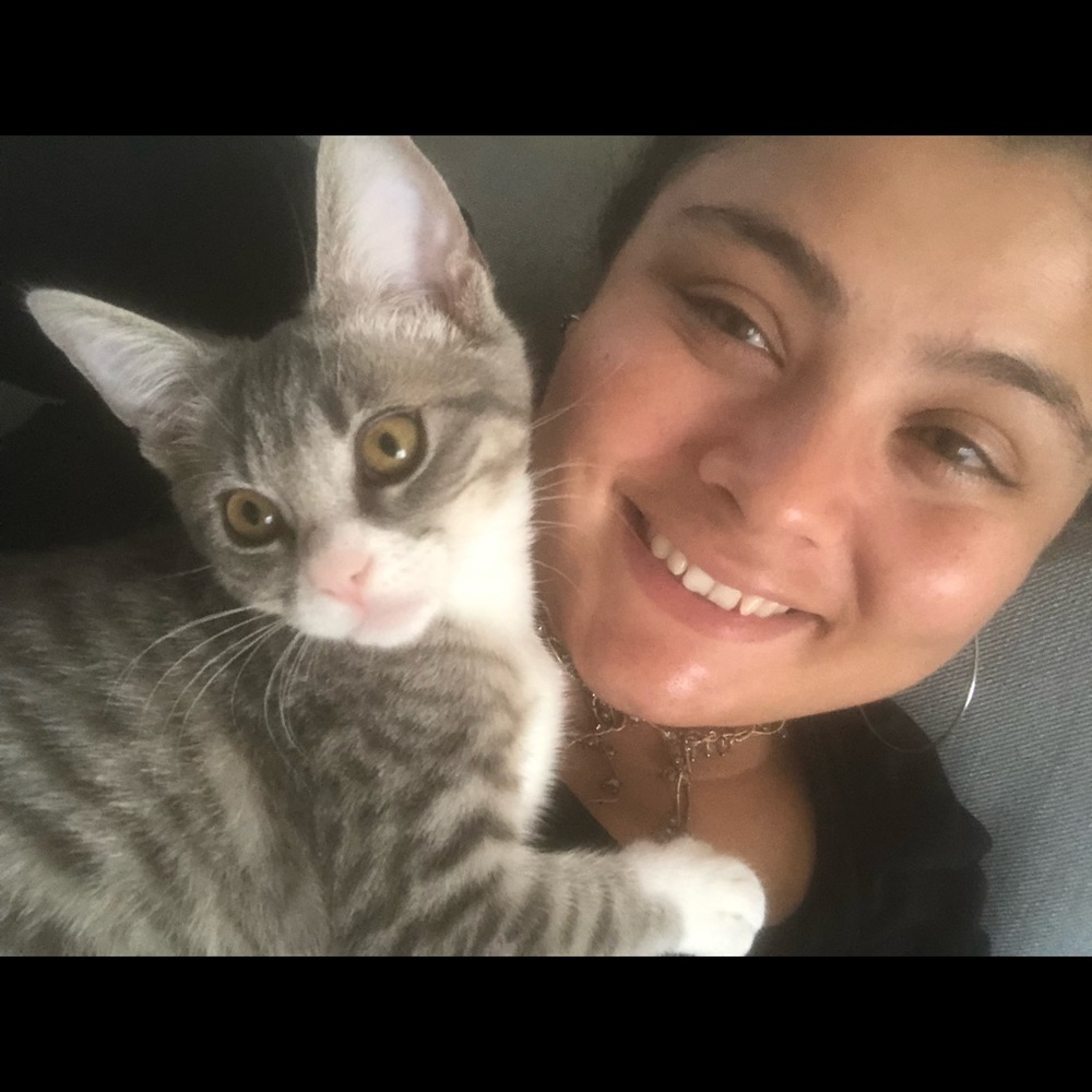 Meet your Posher, Gabriela